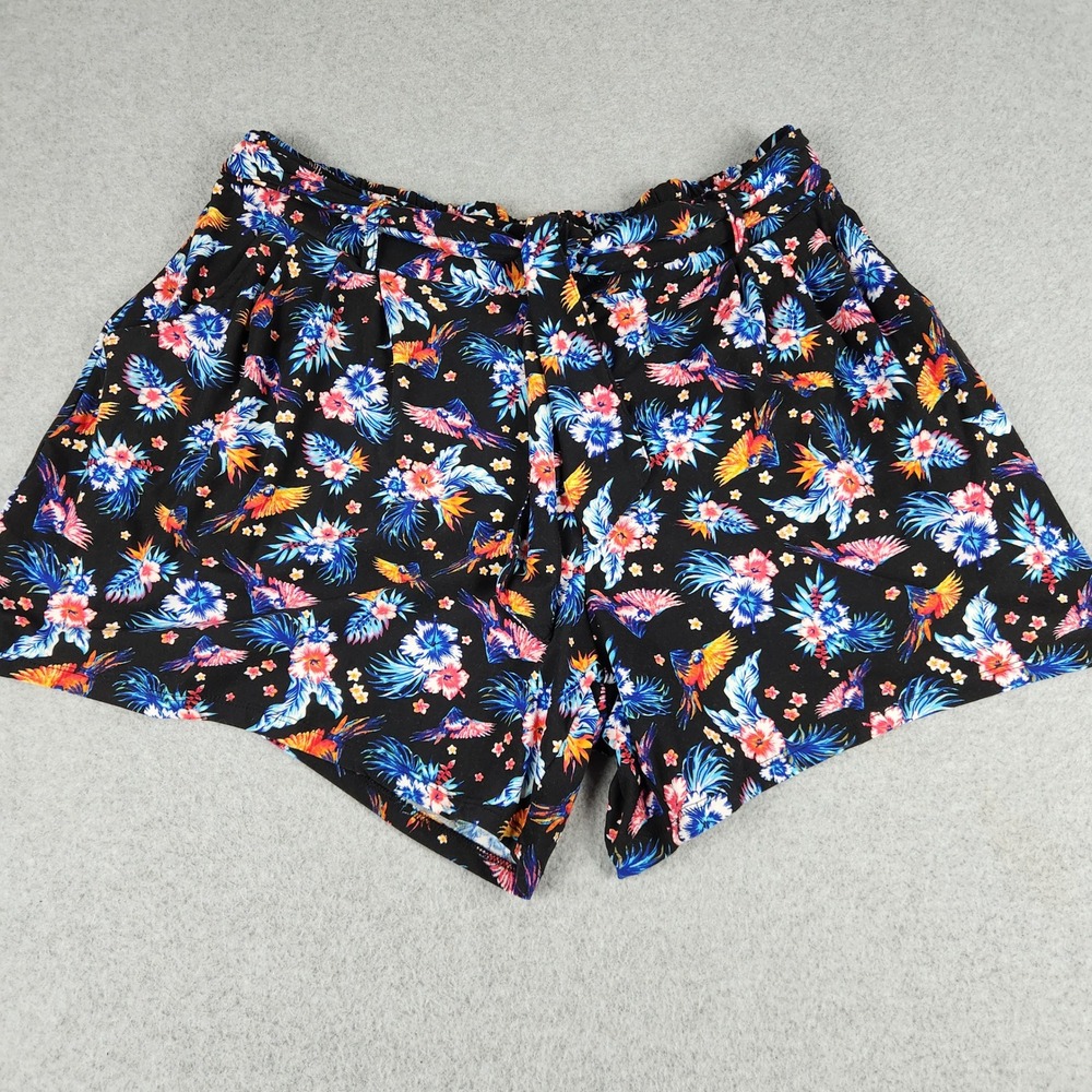 Terra & Sky Shorts Women 1X Black Tropical Bird Floral Tie Waist Pleated Stretch